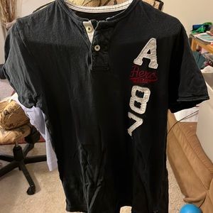 Aeropostale crew t shirt. Little old but vintage feel to it.